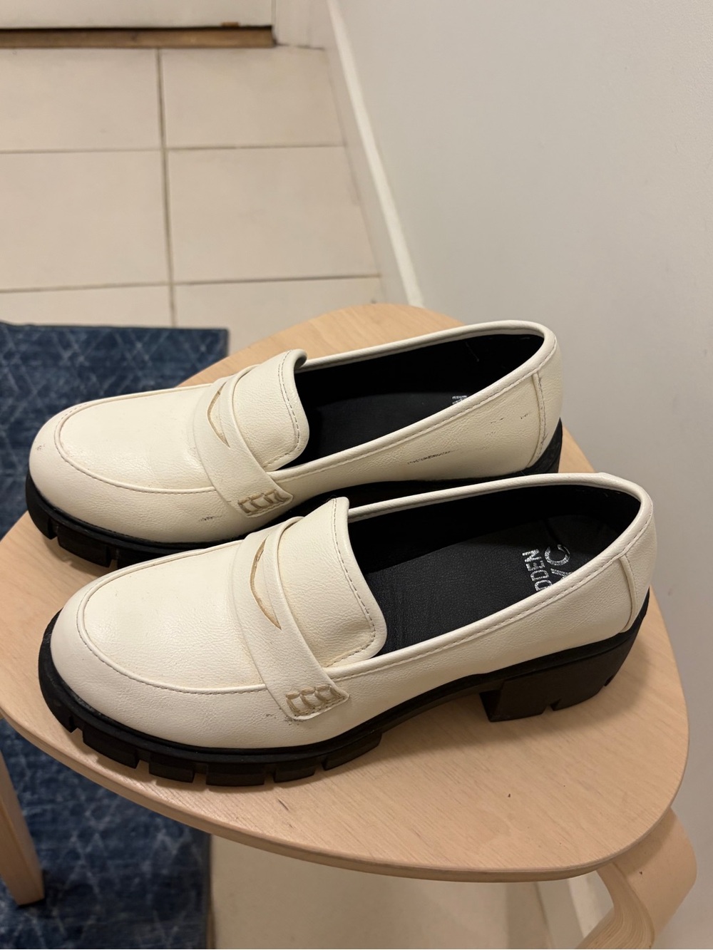 Steve Madden Leather Lug-Soled Women's Chunky Loafers. Size 8